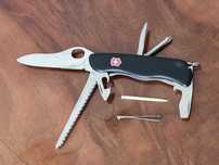 Scyzoryk Victorinox Trailmaster One Hand Black stan dobry