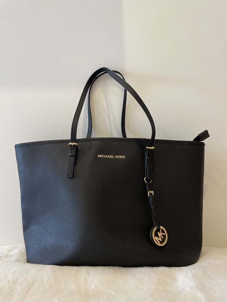 Mala Michael Kors