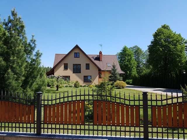 Noclegi nad jeziorem Serwy, wolne wybrane pokoje i apartament w lipcu!