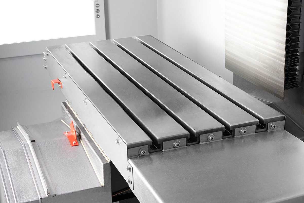 Centrum Obróbcze Frezarka CNC MILL530 Sinumerik 16 narzędzi CORMAK