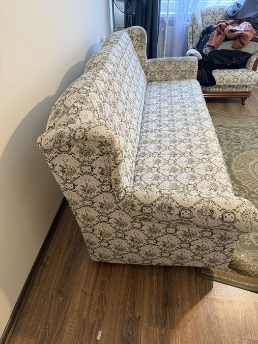 Sprzedaz kompletu wersalka plus 2 fotele