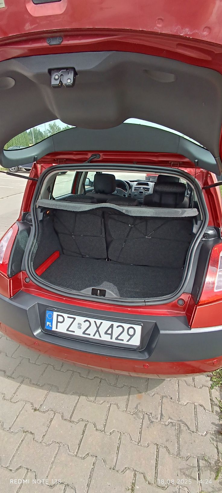 Renault Megane 2 1.6 16V hatchback 2003r.