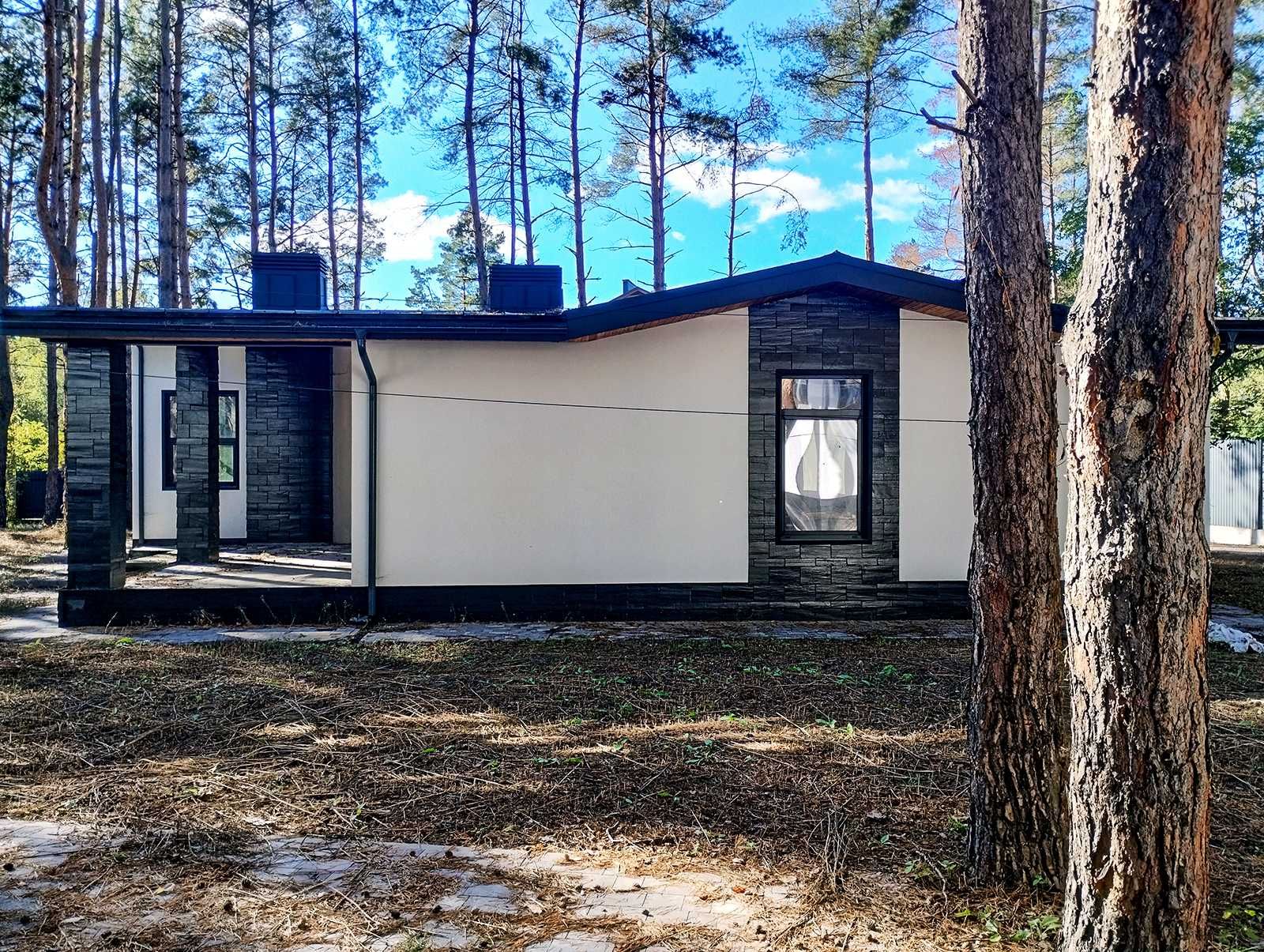 Котедж посеред лісу на території охороняємого ЖК Desna Residence