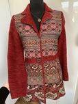 Burgundowy płaszcz coat desigual M narzutka wzory welur ozdobne guziki