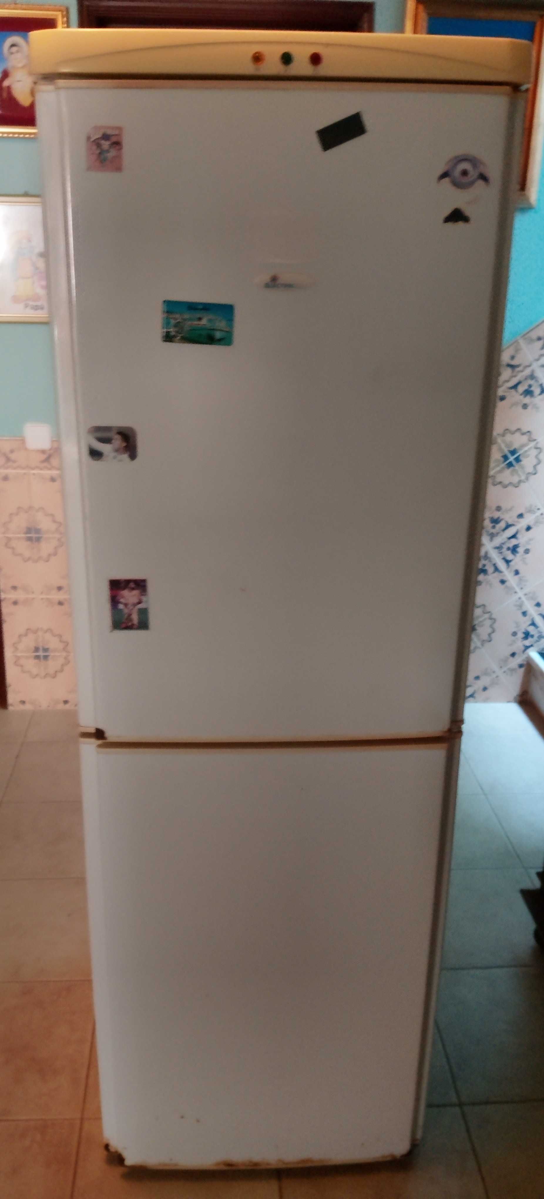 Vendo Arca e Frigorífico