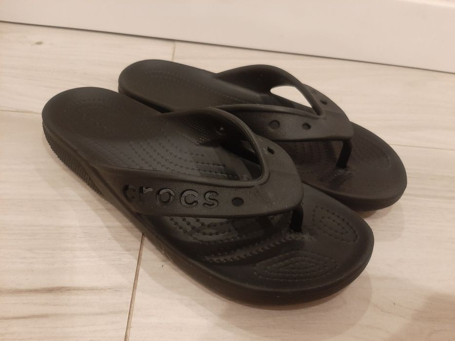 Czarne oryginalne nowe japonki klapki kroksy Crocs rozmiar 37/38