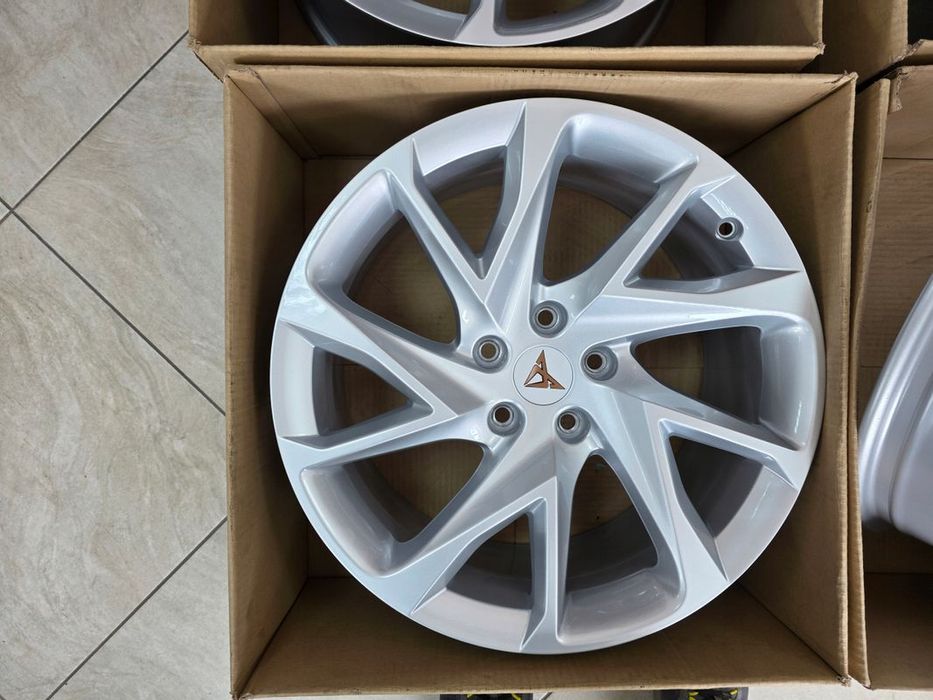 Oryginalne Felgi Aluminiowe Cupra Formentor 18 Cali Vw Passat B7 B8 Ar