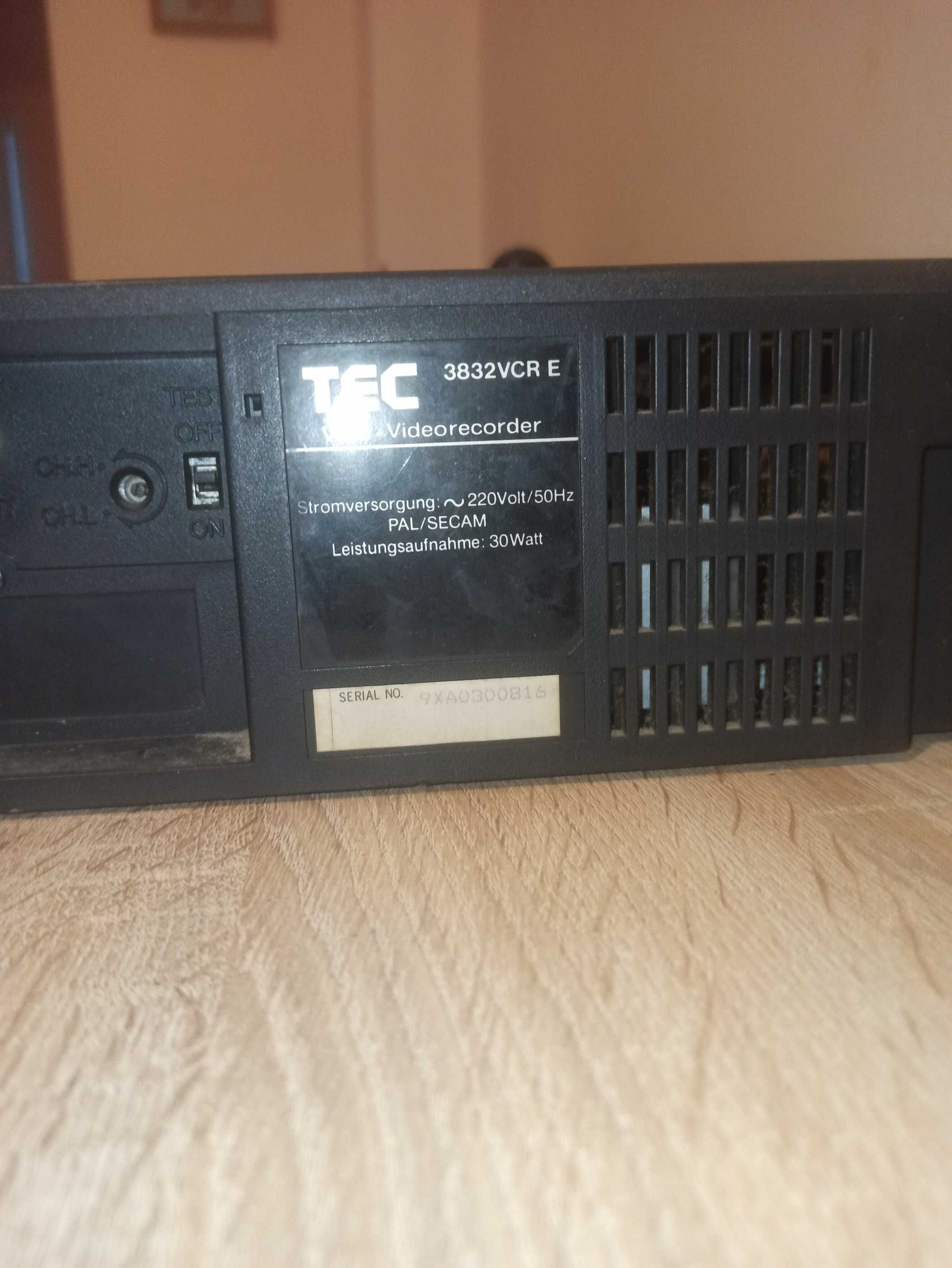 Magnetwid VHS TEC 3832 VCR videorecorder