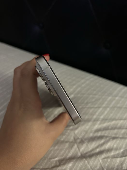 Iphone 15 pro max como novo