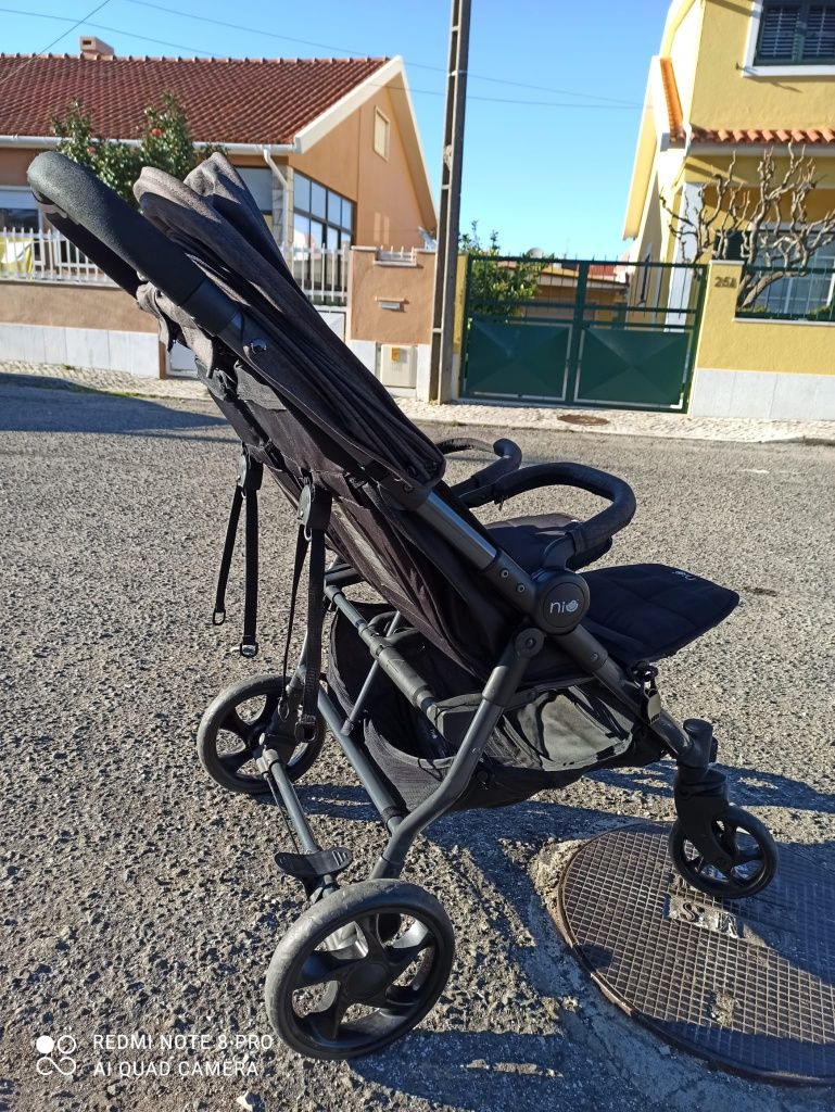 Carrinho passeio para gémeos