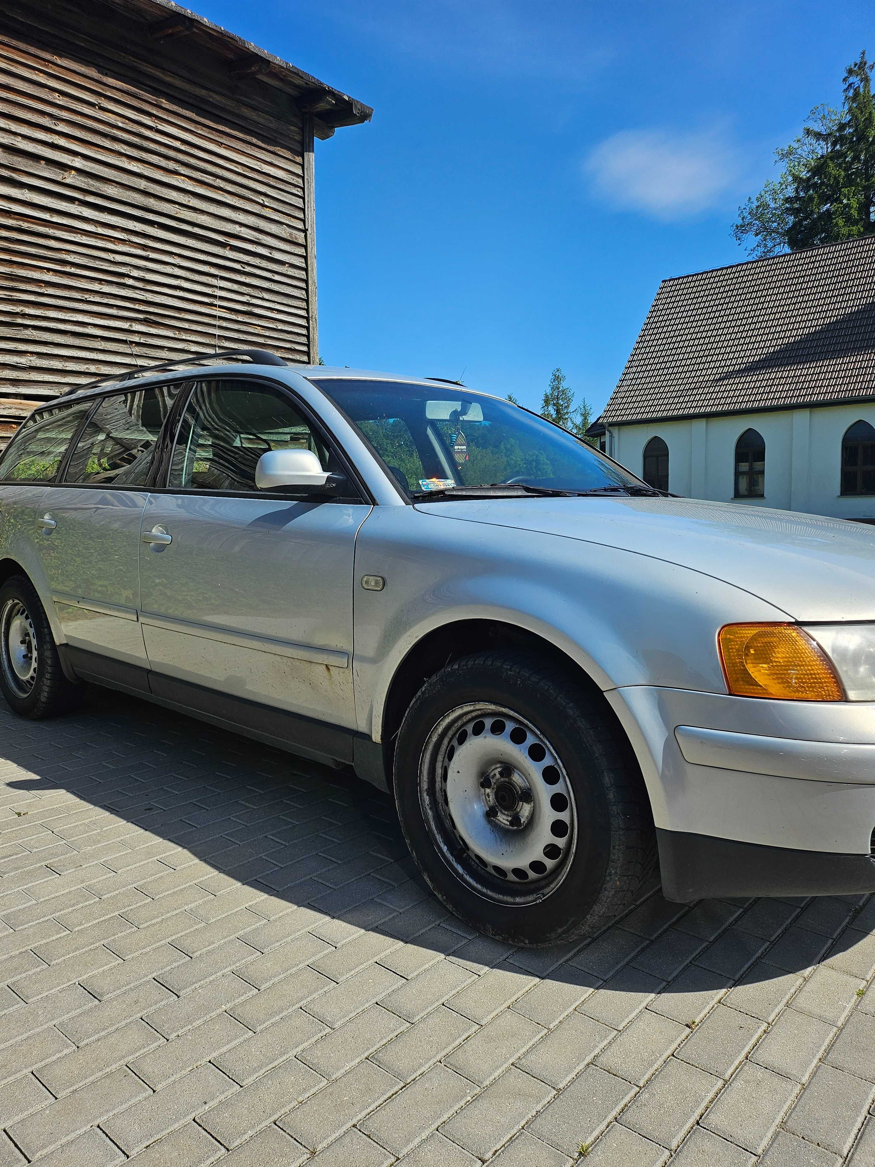 Sprzedam uszkodzonego passata b5 2.8 v6 4 motion