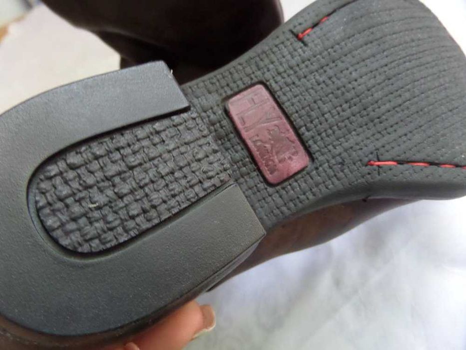 Кожаные демисезонные сапоги