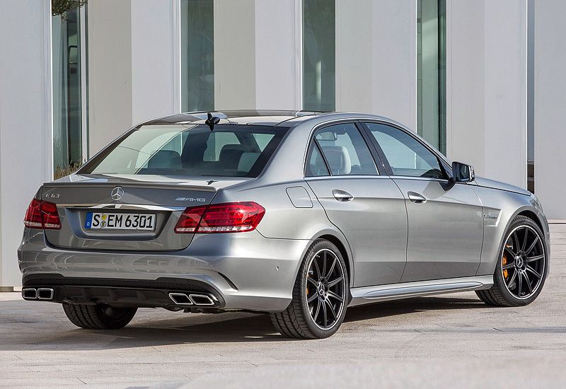 Выхлопная система выхлоп банки Мерседес E63 w212 2015г