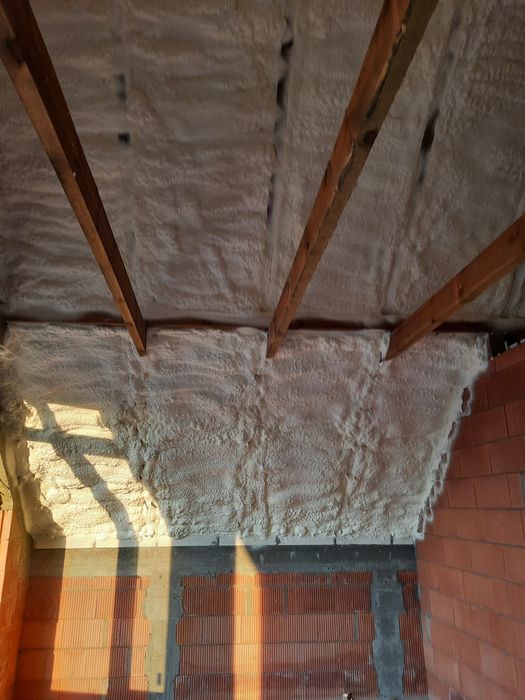 Izolacje natryskowe Panka. Wdmuchiwanie granulatu celulozy  , Kuny