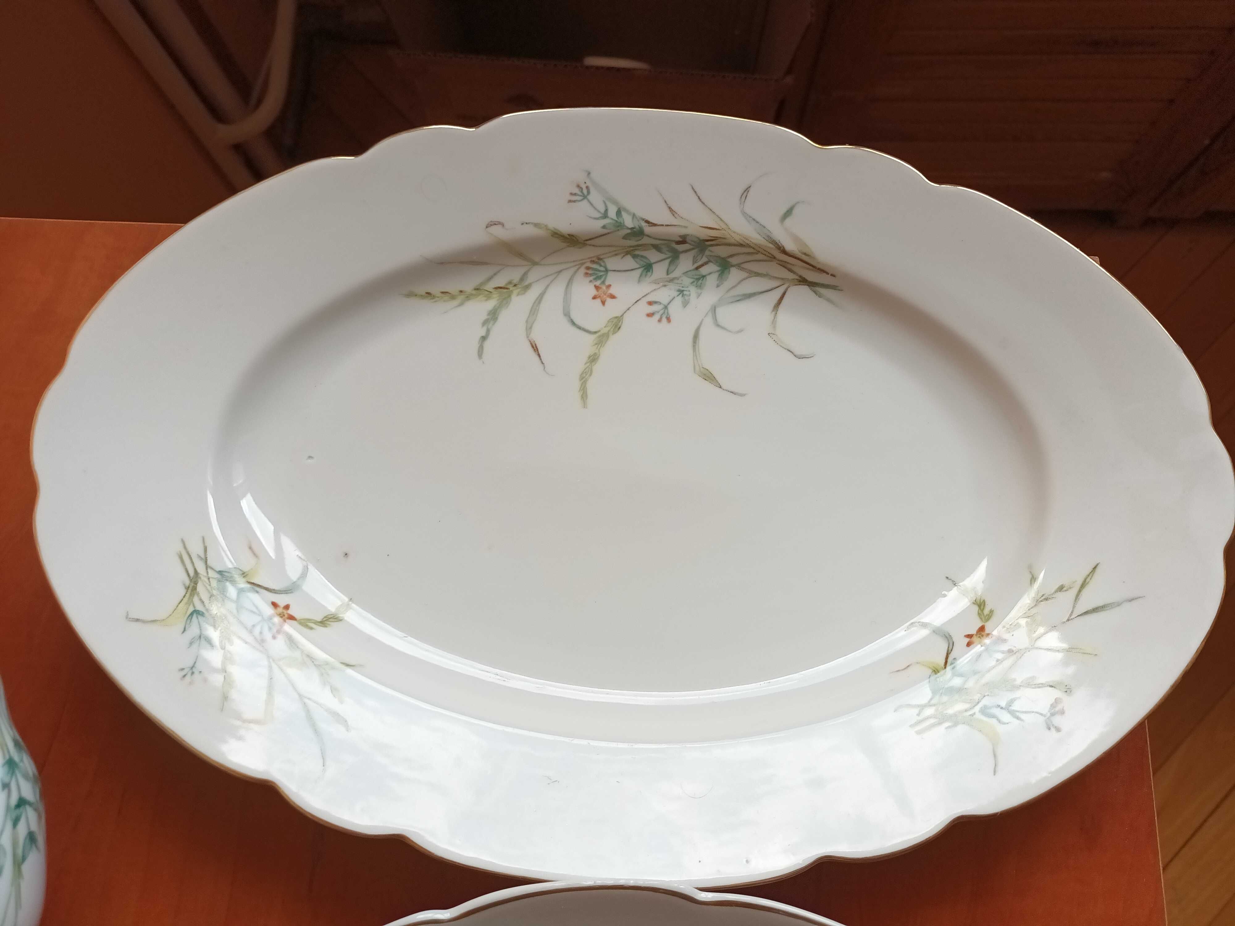 Zestaw porcelany obiadowej dla 6 osób PRL Ćmielów 24 elemementy.
