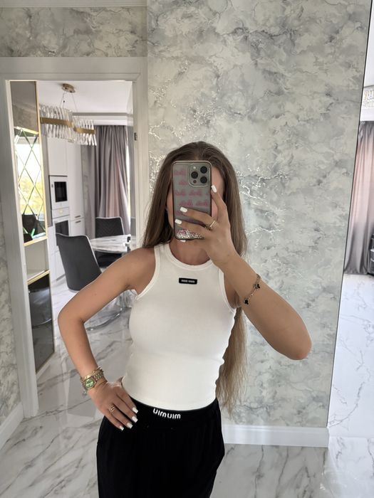 Белая майка в рубчик с дырками miu miu