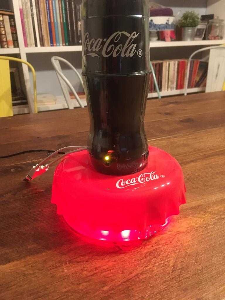 Carregador luminoso Coca-Cola (Android e Iphone)