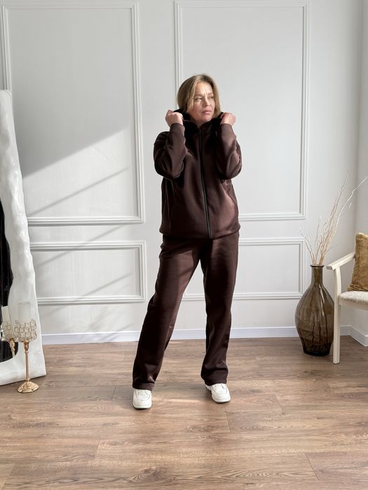 Зимовий теплий жіночий костюм