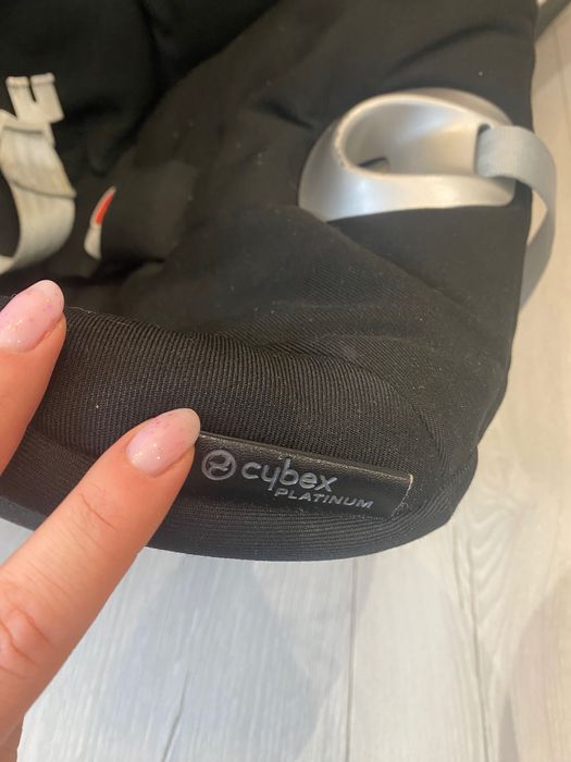 Fotelik z bazą firmy CYBEX platinum