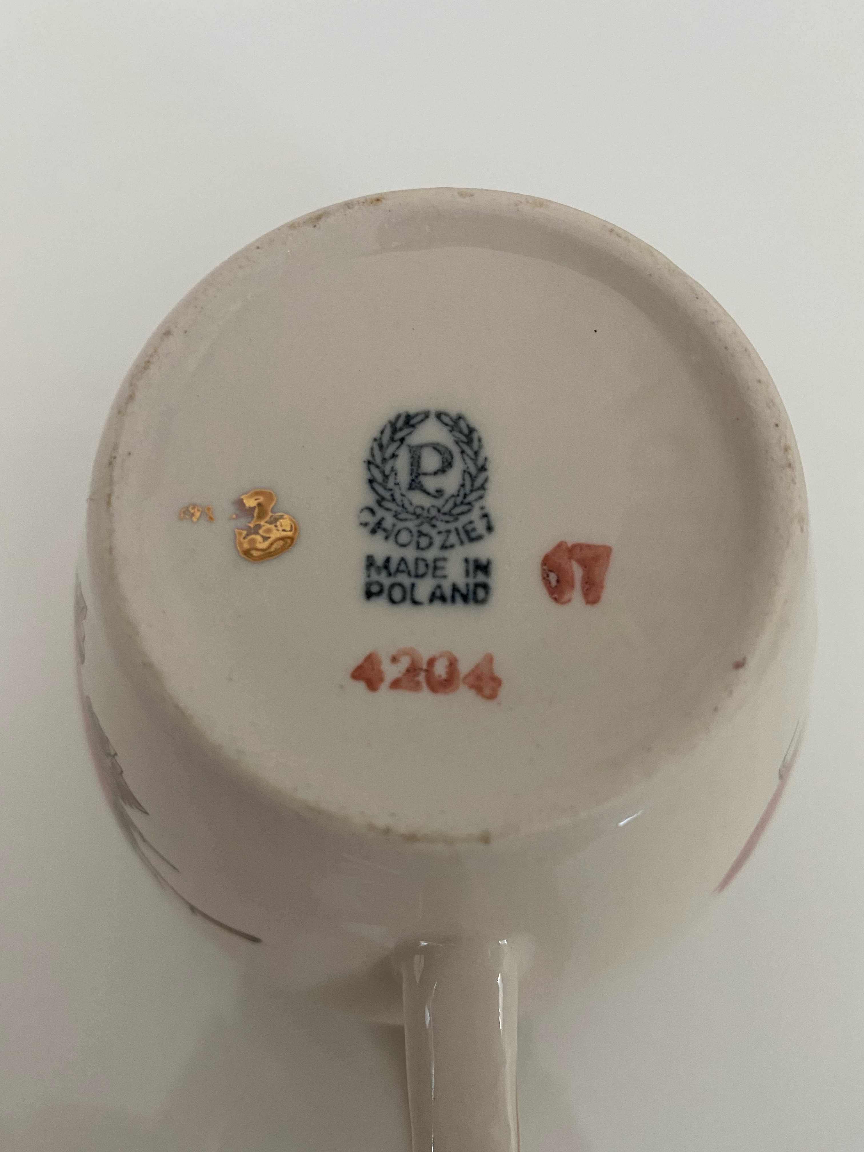 Chocież mlecznik ecru vintage kwiaty polskie porcelana