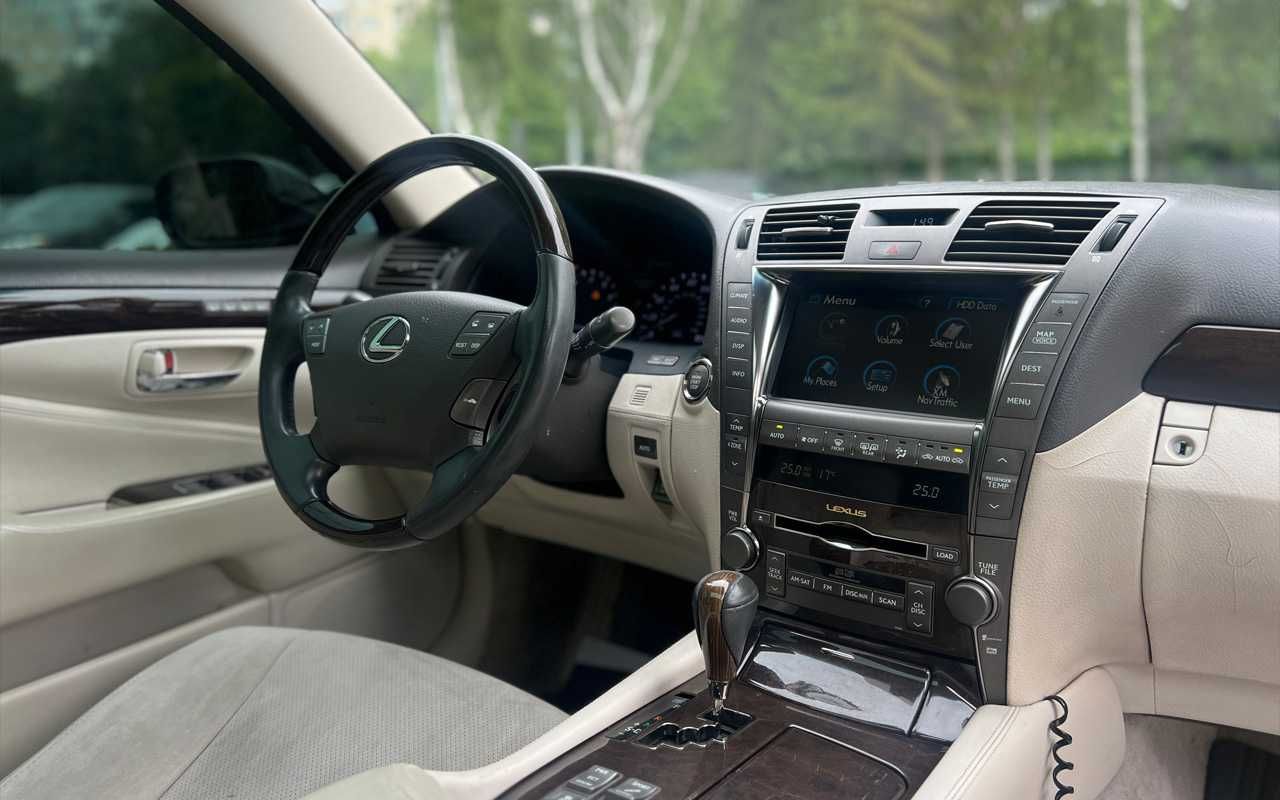 Lexus LS 460l 2007