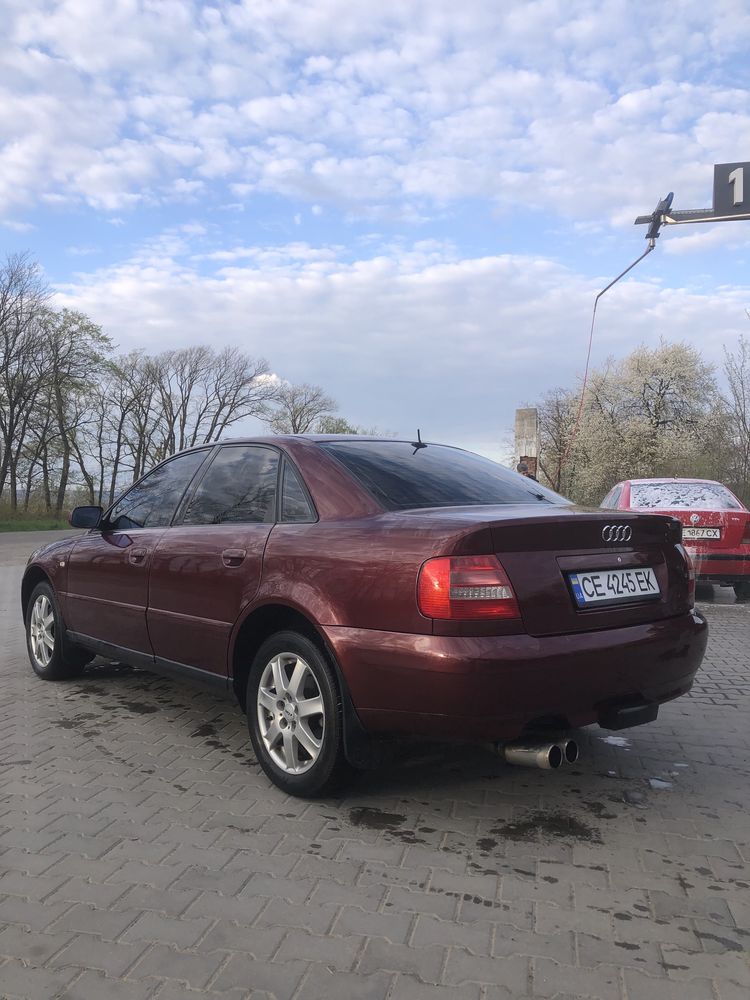 Audi a4 1999 року