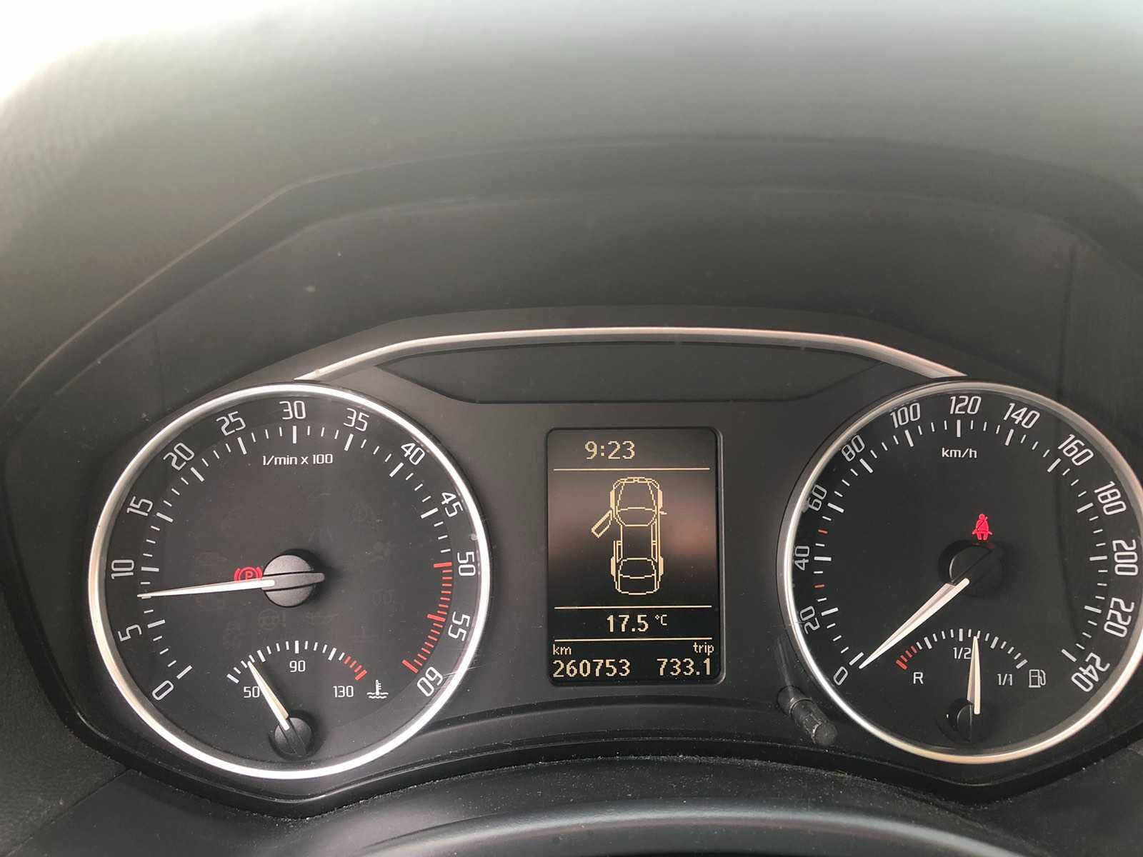 Skoda OCTAVIA II Combi 1.6 TDI de 2011