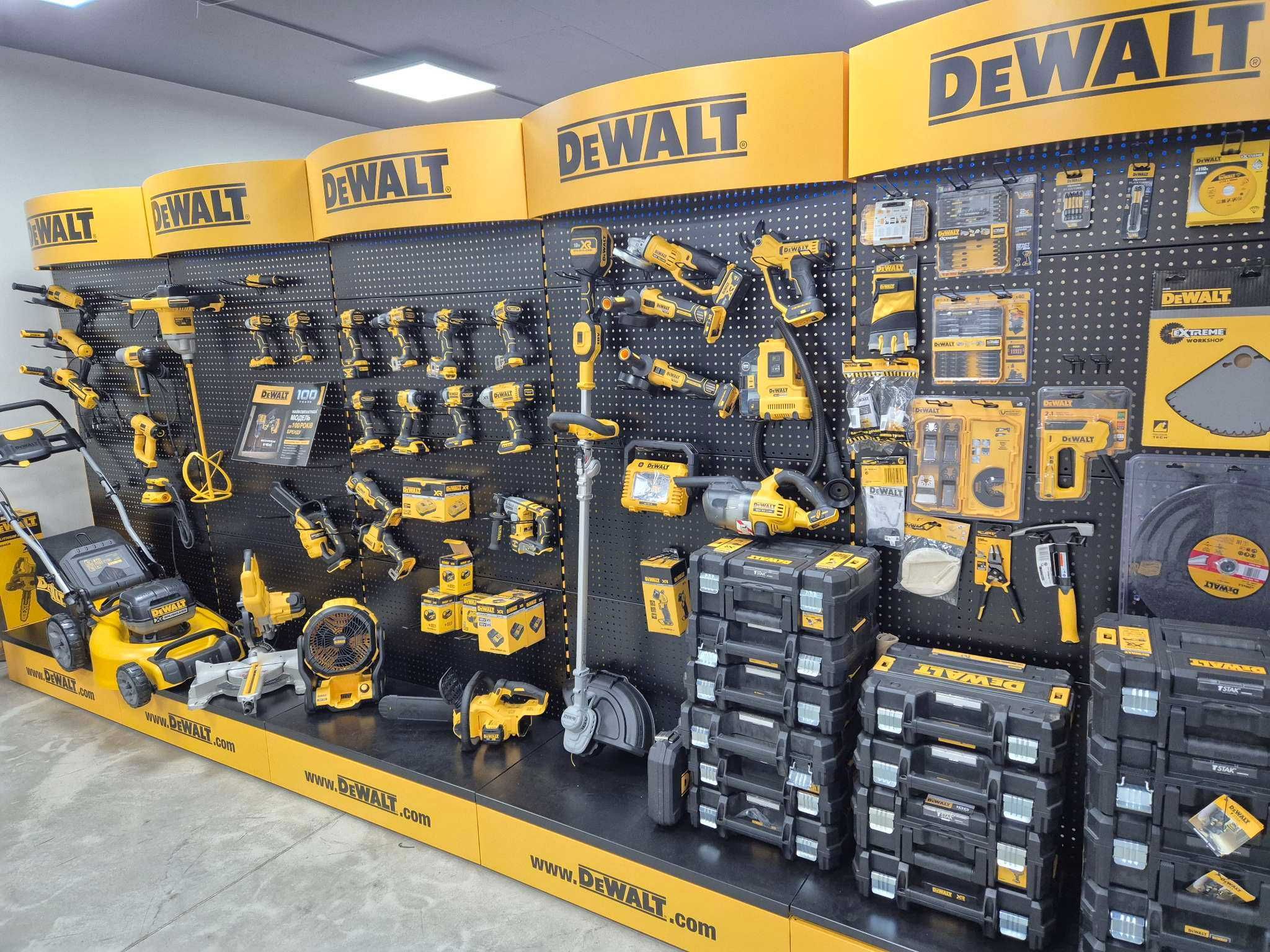 Великий вибір електроінструментів DeWalt: Шуруповерти, Дрелі, Пилососи