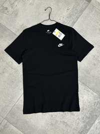 Футболка Nike NSW CLUB TEE