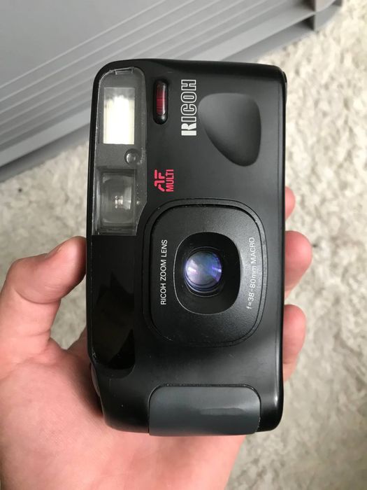 Плівковий фотоапарат Ricoh RZ 800
