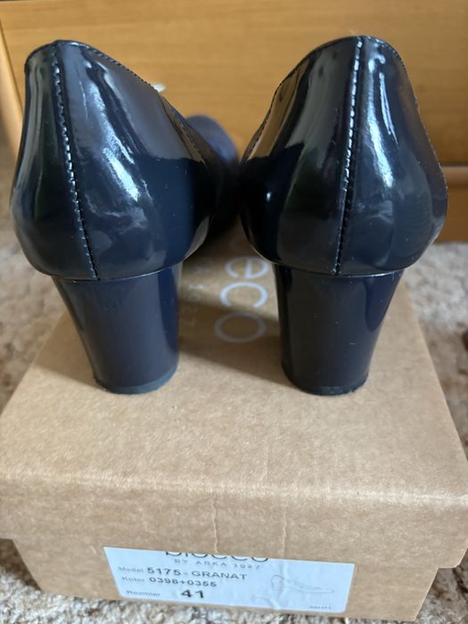 Elegancke buty Bioeco na szerokim obcasie