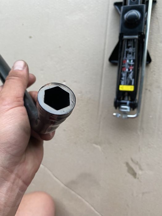 Домкрат volvo xc60 2017+,xc90 2015+,volvo v90 cross country