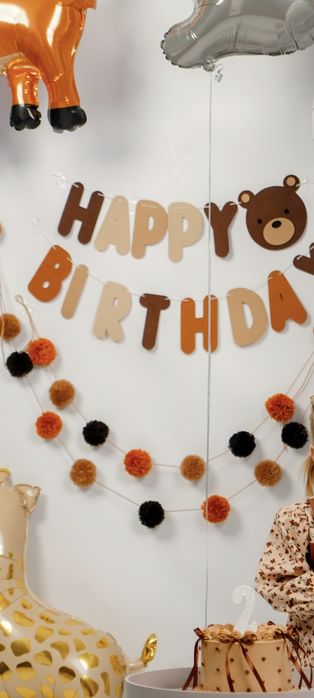 Розтяжка і помпони