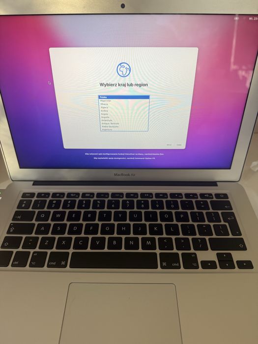 MacBook Air 13-inch 2017