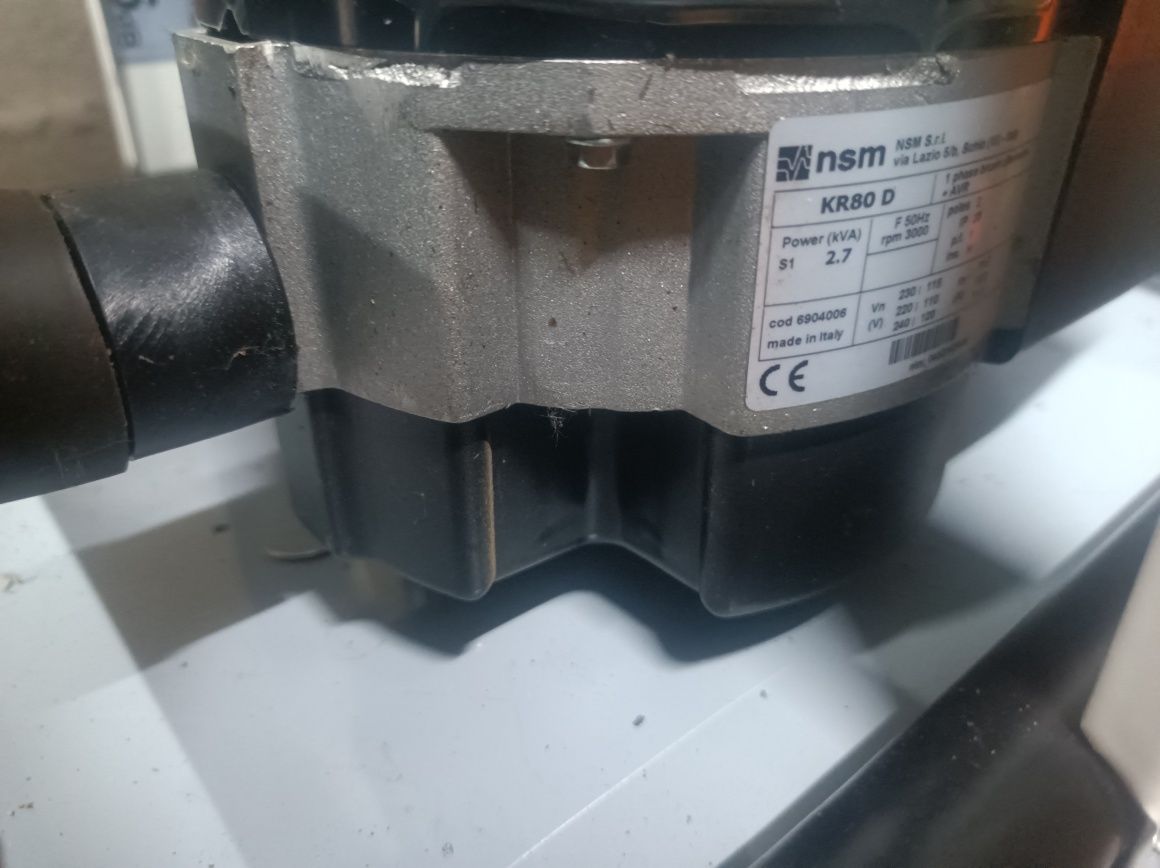 Генератор Fogo F3001R  AVR