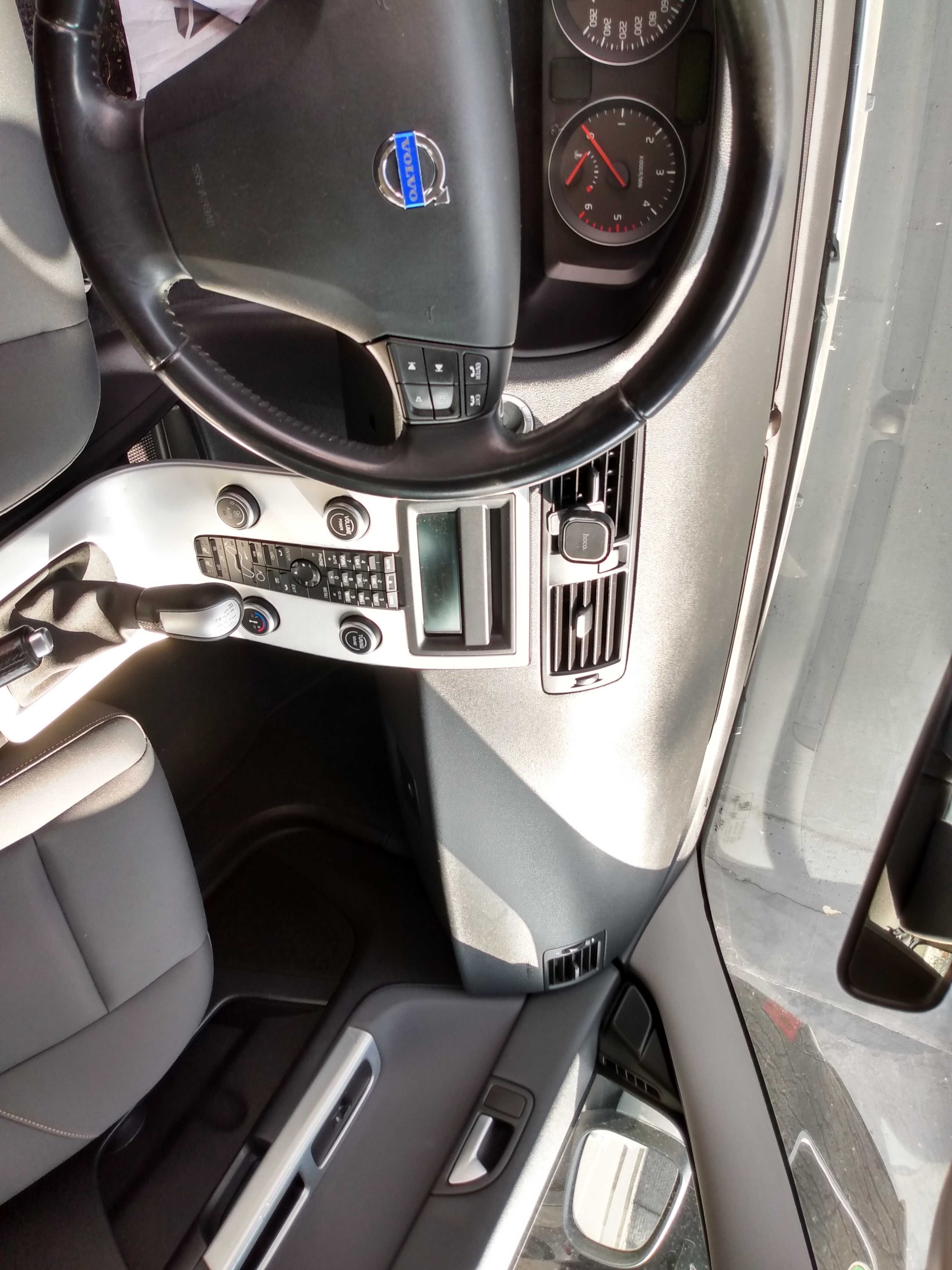 ТЕРМІНОВО Продам, VOLVO V-50 2012 р. 1,6 ДІЗЕЛЬ ,сервісна книга