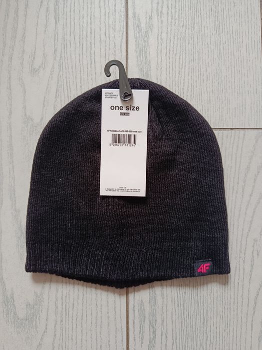 Nowa! Oryginalna 4F czapka damska czarna z małym różowym logo (274)