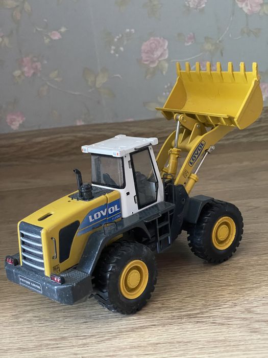 Макет погрузчика Volvo Lovol FL958G
