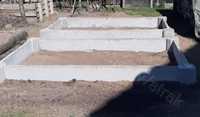 Deski betonowe grządki ziemia plytki betonowe
