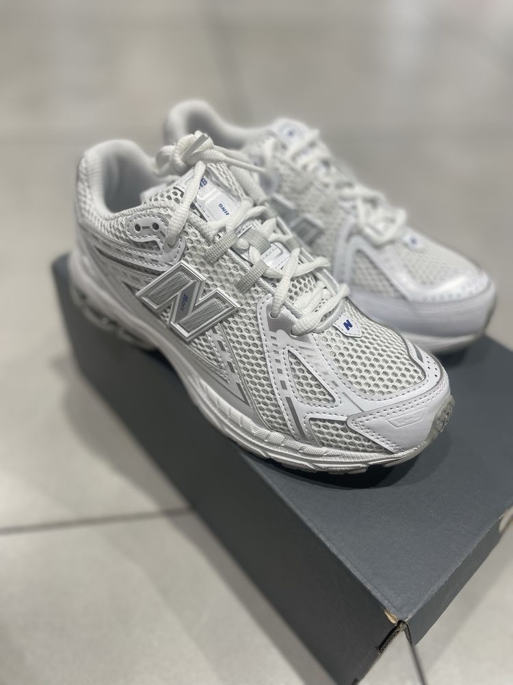 Кросівки new balance