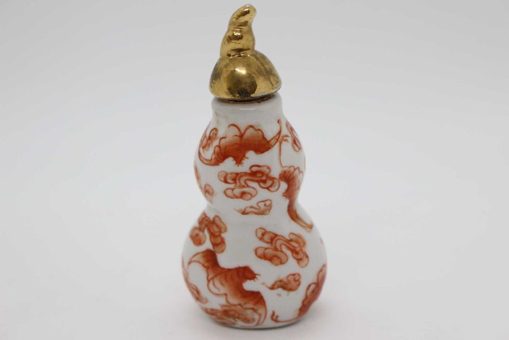 Snuff Bottle em Porcelana Chinesa Fabrico e Pintura à Mão Marcada XIX