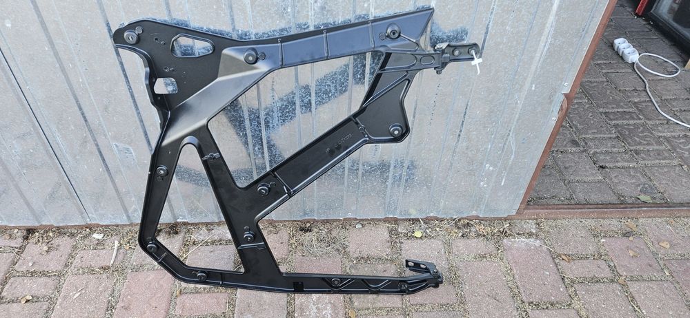 Polaris Rzr xp 4 pro 2021 stelaż drzwi lewych tył lewy tył