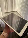 Продаю iPad 8 поколения