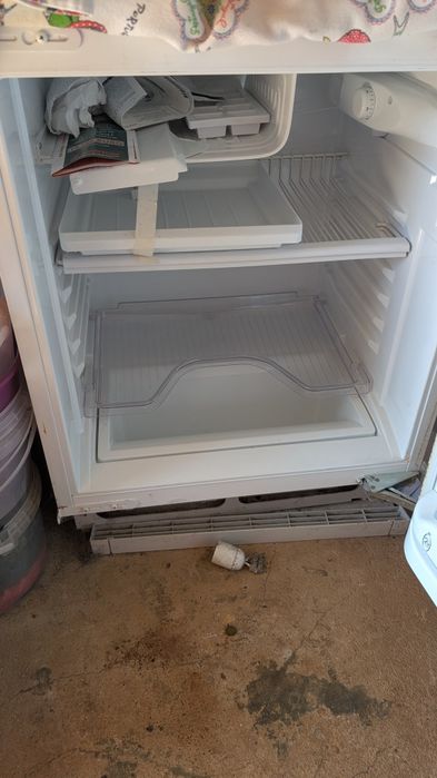 Frigorífico encastrar Ariston