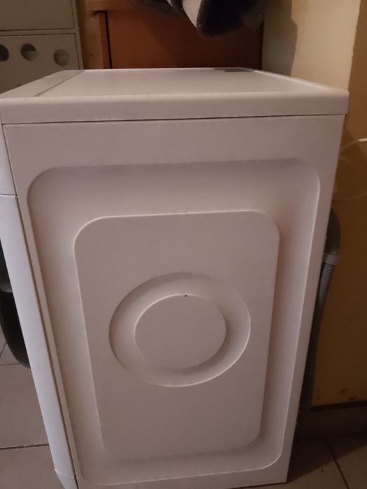 Sprzedam pralkę Whirlpool uszkodzoną 2,5 letnią