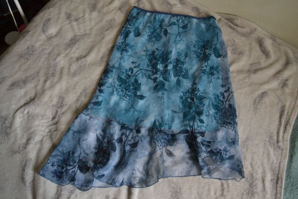 Prześliczna niebieska spódnica w kwiaty Studio Soleil L made in U.S.A.