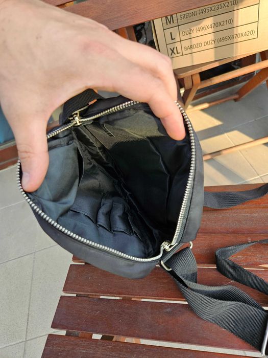 BETLEWSKI czarna torba męska saszeta na ramię sportowa saszetka