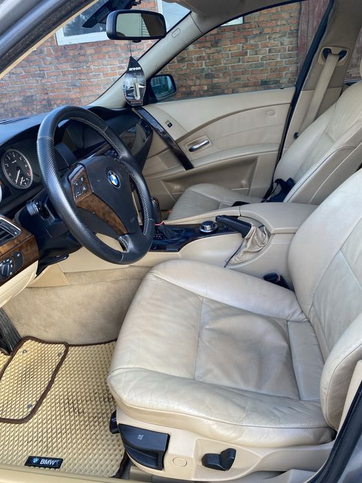 У продажі BMW 5 series