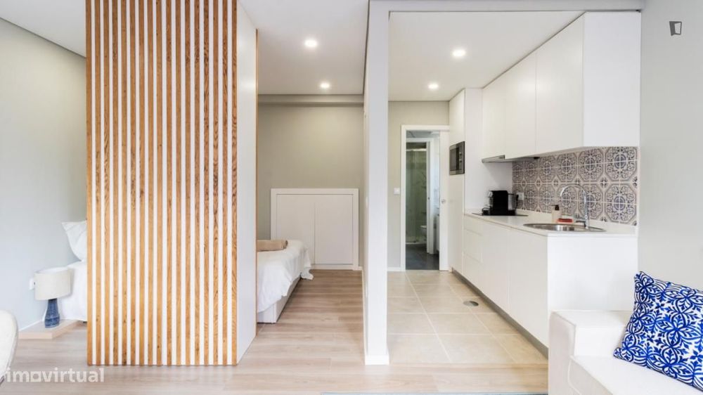 Estúdio - localizado em Santa Marinha Porto