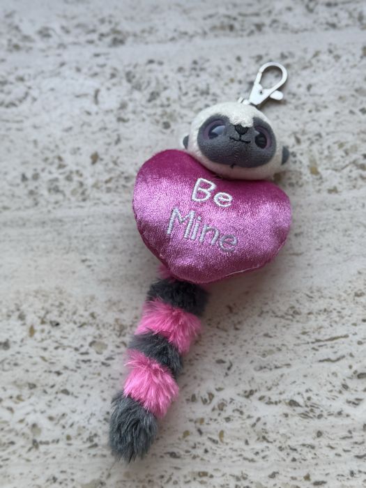 Brelok walentynki lemur maskotka zawieszka